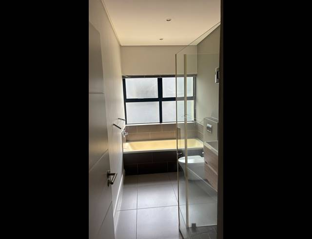 3 BEDROOM TOWNHOUSE FOR SALE IN PALM LAKES ESTATE